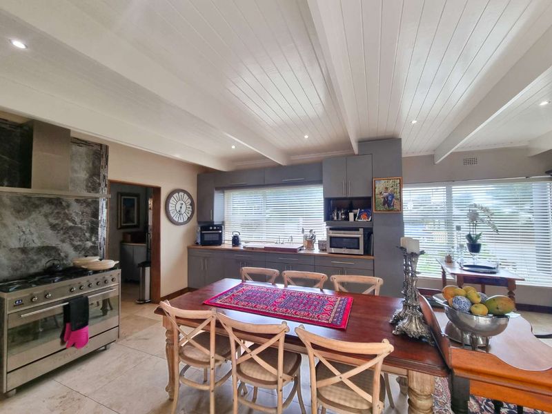 Elegant Living Steps from the Ocean! - Photo 8