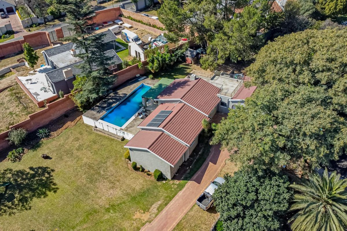 4 Bedroom Standalone House on a 2005 sqrm land in Bryanston West – Ideal for Developers for Investment - Photo 4
