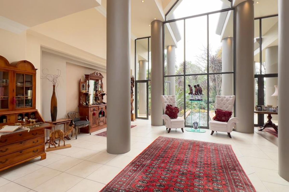 Natures Valley Estate - Most Exclusive home with a Garden of Eden Setting - Photo 2