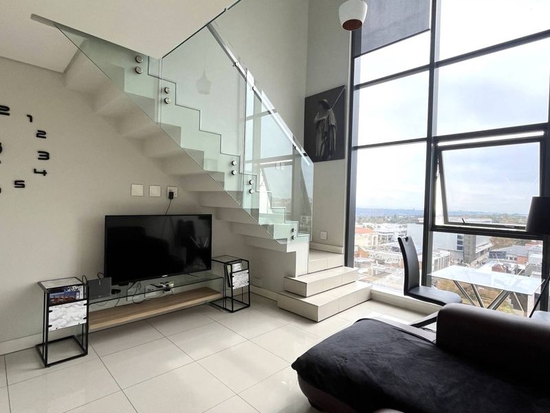 Urban Edge Living: A Loft That Works as Hard as You Do - Photo 9