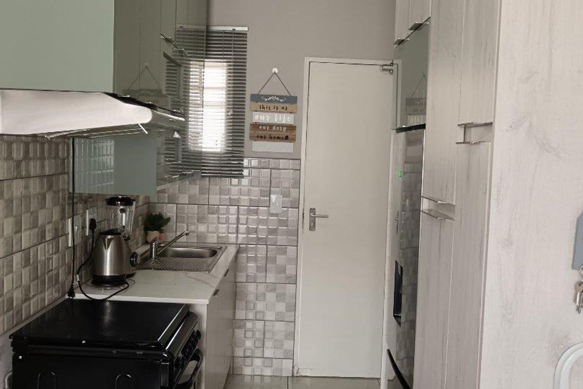 Charming Starter Home or Savvy Investment Opportunity! - Photo 2