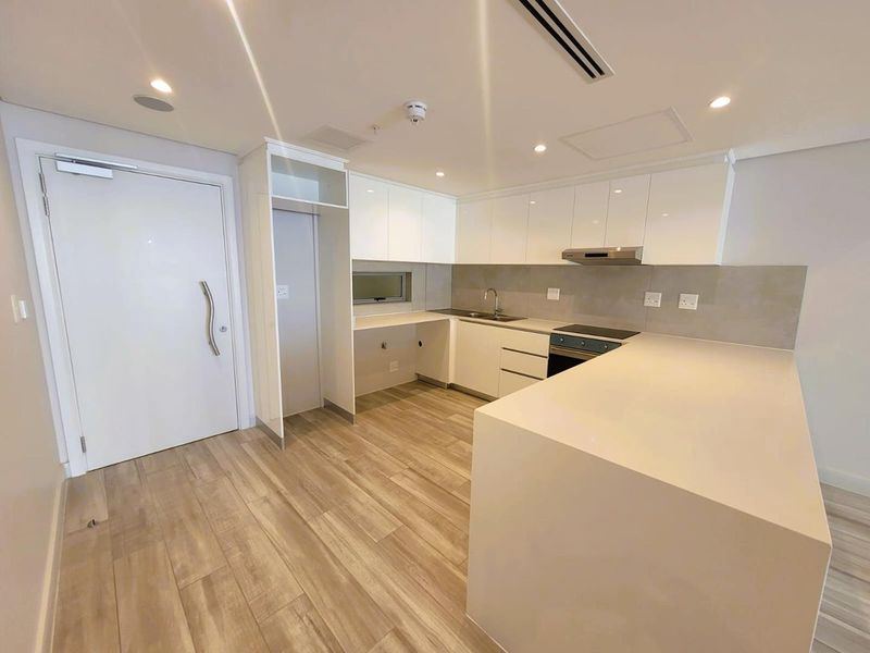 Stylish, 2 Bedroom Apartment uMhlanga Oceans Residences - Photo 3