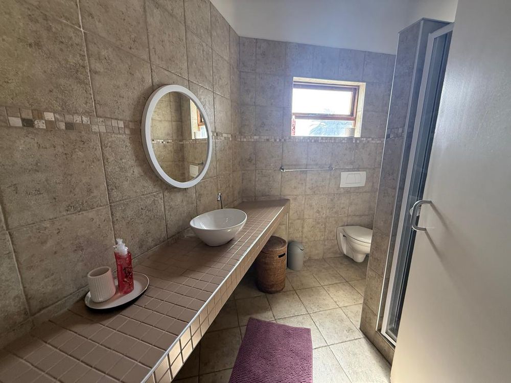 en-suit bathroom of bedroom 4