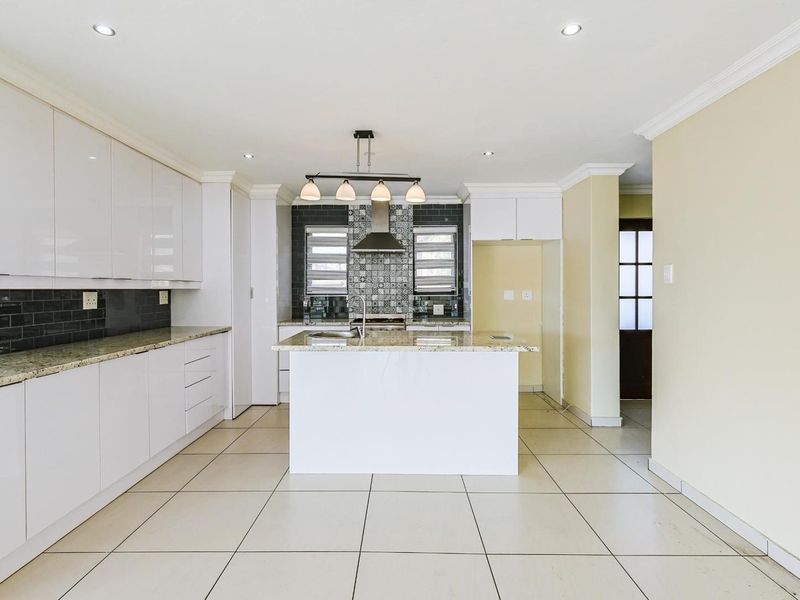 Luxurious Family Living Awaits in a secure estate in the heart of Olympus, Pretoria East - Photo 7