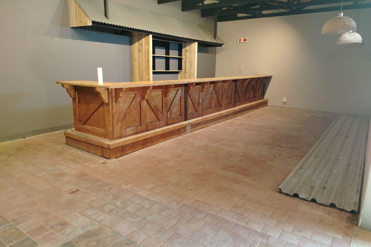 TO LET: VERSATILE COMMERCIAL PROPERTY – PRIME GONUBIE MAIN ROAD - Photo 4