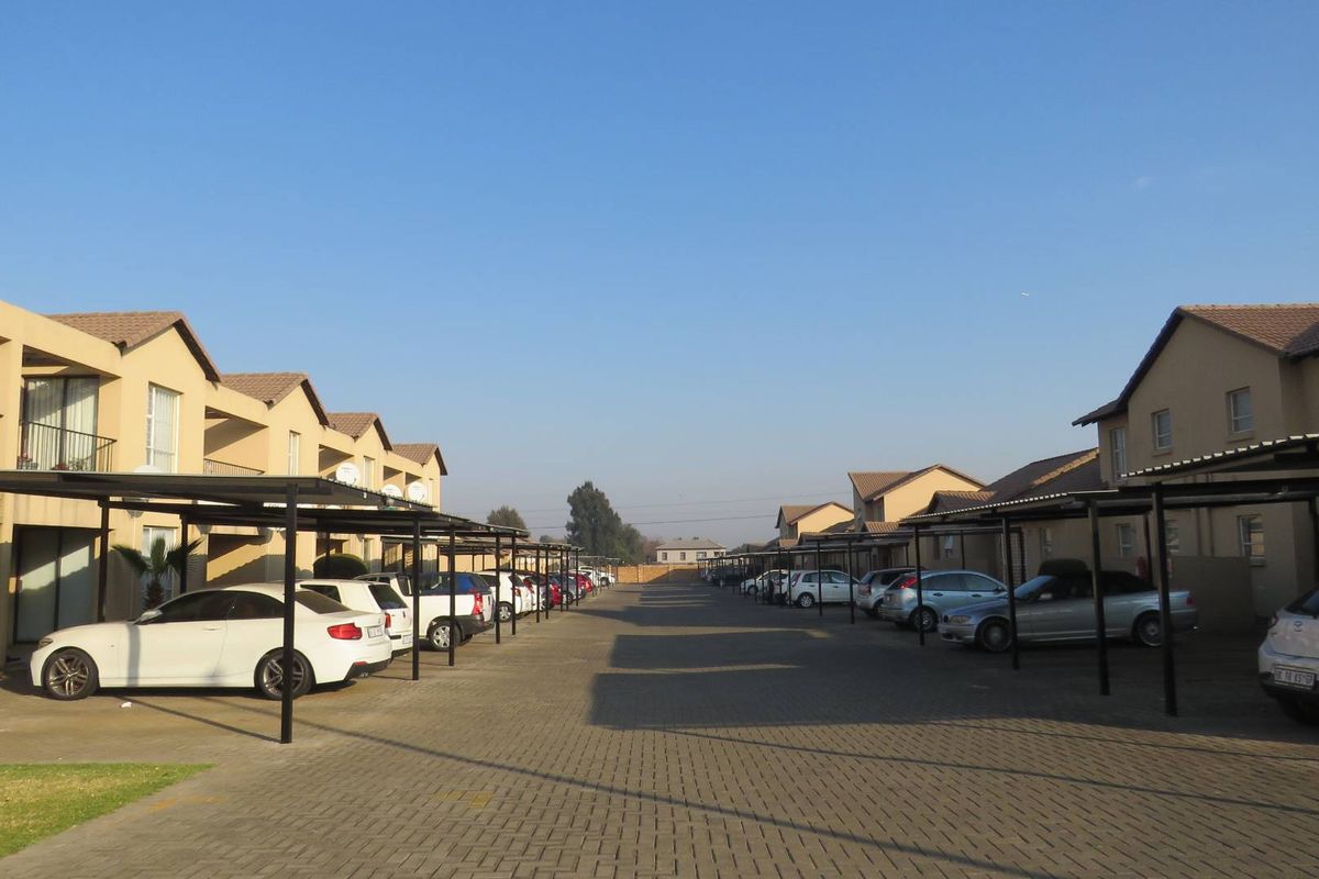 Luxury Living in Albertsdal, Alberton - Photo 4