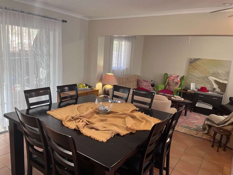 FULLY FURNISHED TOWNHOUSE Available for Rent - Photo 2