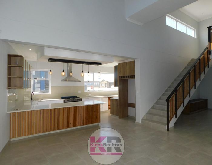 Property #2421870, House For Sale in Sunbay