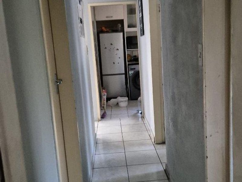 3 bedroom House to let in Lombardy West - Photo 9