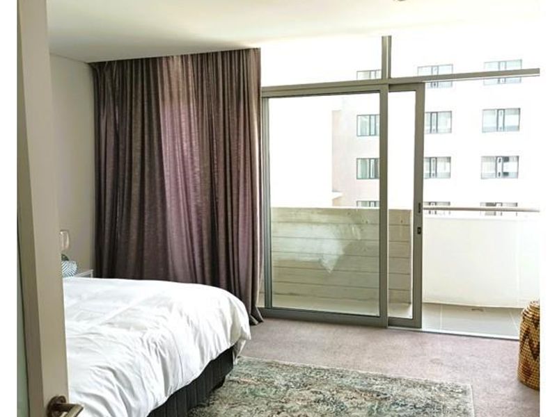 “Urban Elegance in the Heart of the City” - Photo 8