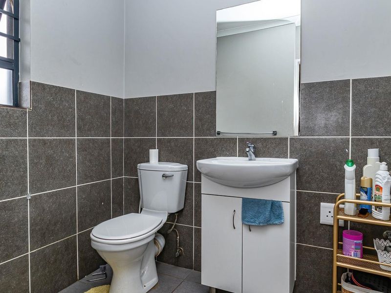 Welcome Home! - Photo 9