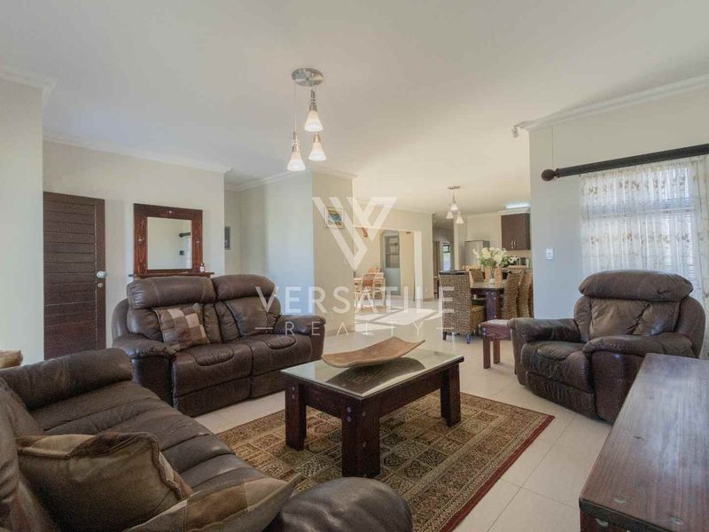 Dolphin Beach - Photo 3