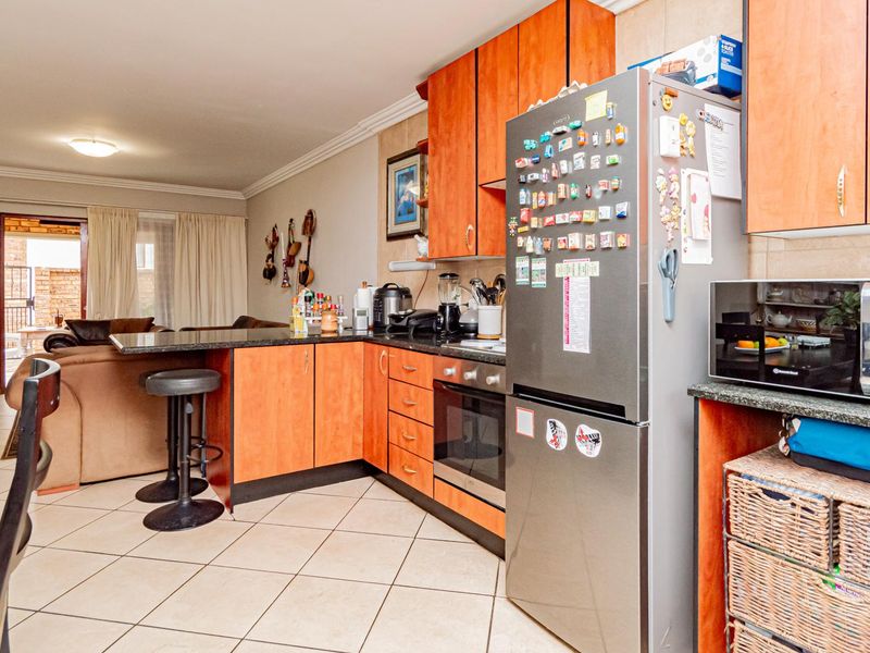 Lovely Simplex Townhouse for Sale - Photo 9