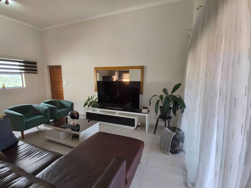 Immaculate 2 Bed 2 bath Apartment  in Founders Hill - Photo 6