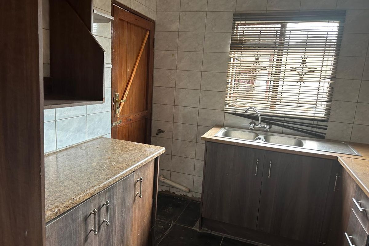 For Sale 3 Bedrooms house in Danville Pretoria West - Photo 4