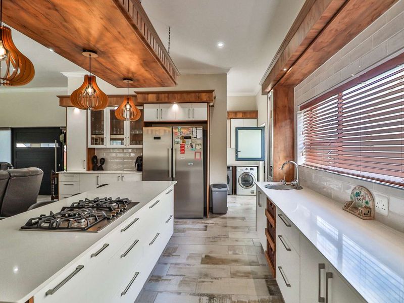 Invest In The Best - Walking Distance To The Beach - Photo 7