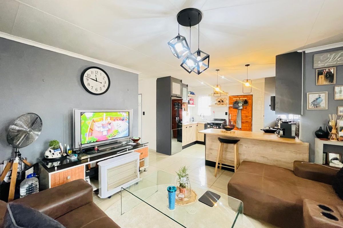 Imagine Coming Home To This Gorgeous 3 Bedroom Home in Protea Glen EXT 34!! - Photo 2