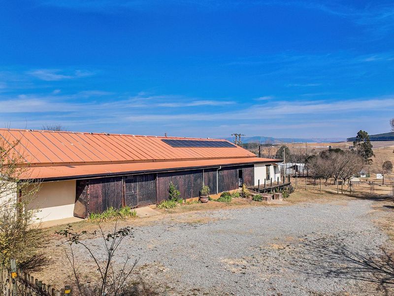 INCOME- GENERATING 2.2 HECTARES SMALLHOLDING IN DARGLE/ KZN MIDLANDS - Photo 4