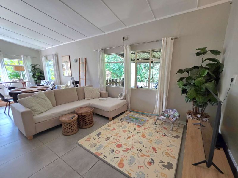 Charming 3 Bedroom Townhouse for Sale in Waterfall – Pet-Friendly with Patio & Garden - Photo 5