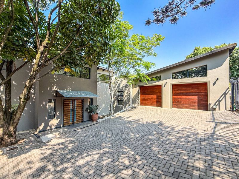 Serenity. Style. Security | Contemporary family living in leafy Constantia Glen Security Village - Photo 4