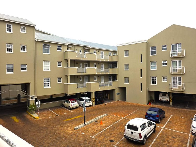 Prime 2-Bedroom Apartment in Bergzicht Plaza – Steps from Stellenbosch University - Photo 1