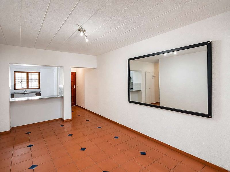 Spacious 3 bedroom, 2 bathroom, ground floor apartment available for sale in Bryanston - Photo 5