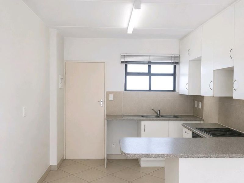 Vacant neat  apartment - Photo 5