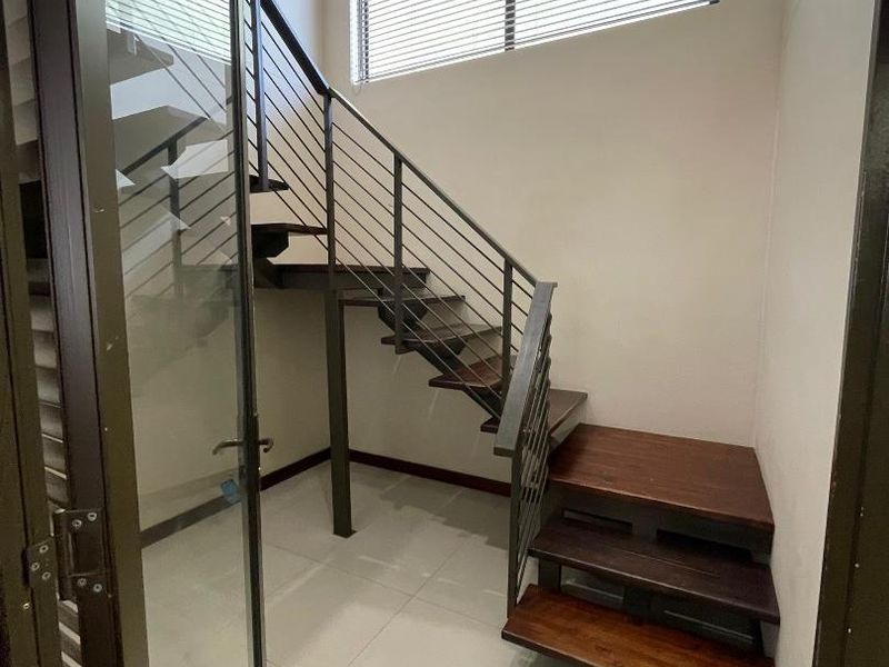 TOWNHOUSE FOR SALE - CENTRAL WINDHOEK, NAMIBIA - Photo 10