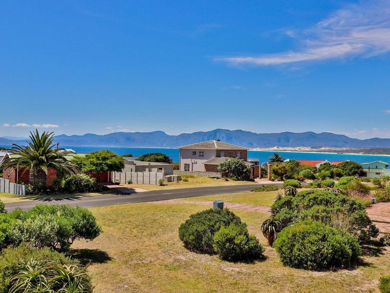 A Notable Investment - 6 Bedroom Double-story Home in De Kelders - Photo 5