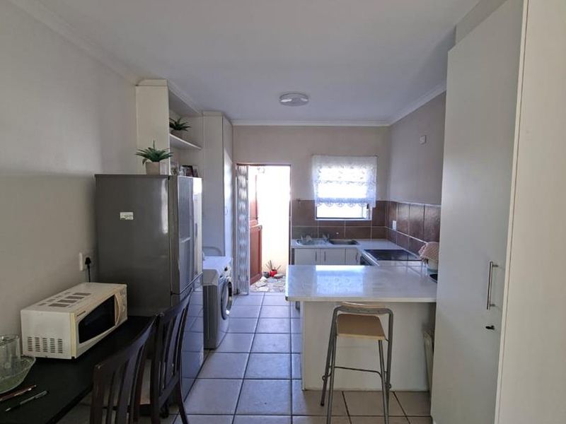 Comfortable Living in a Secure and safe Estate - The Perfect Starter Home - Photo 8