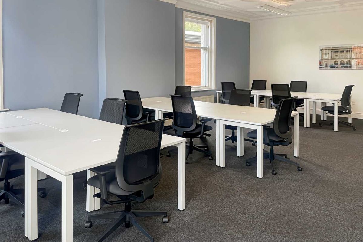 Find office space in HQ Norwood for 3 persons with everything taken care of - Photo 3
