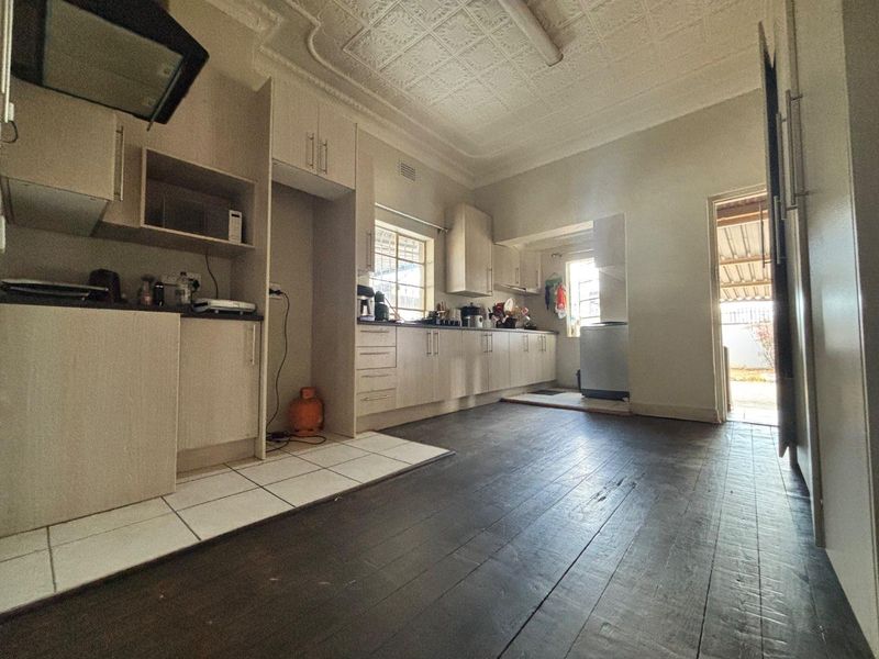 A spacious and versatile property - Photo 3