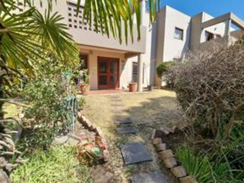 Comfortable lock and go home in the heart of new market park - Photo 2