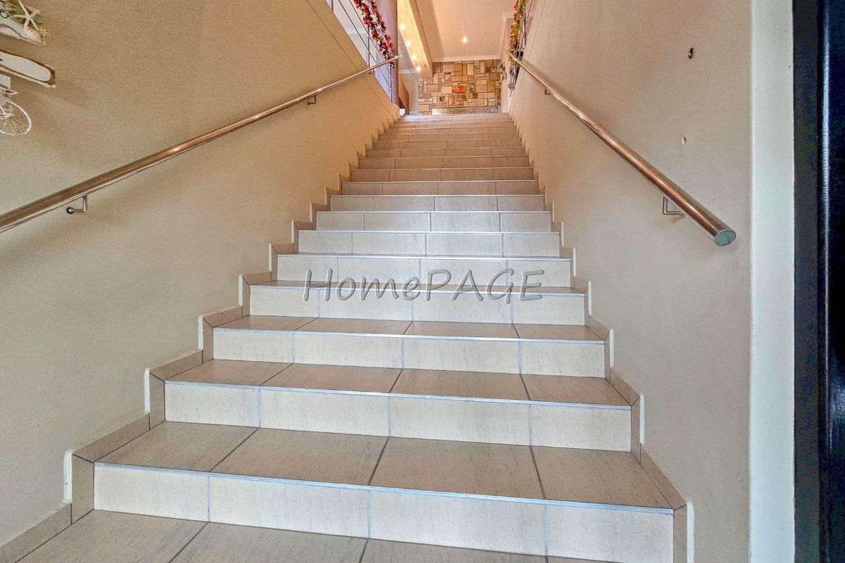Long Beach, Walvis Bay:  4 Bedroom Property with 6-car garages for sale - Photo 3