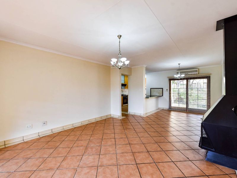 Newly Renovated 3 Bedroom Within Lifestyle Estate - Photo 5