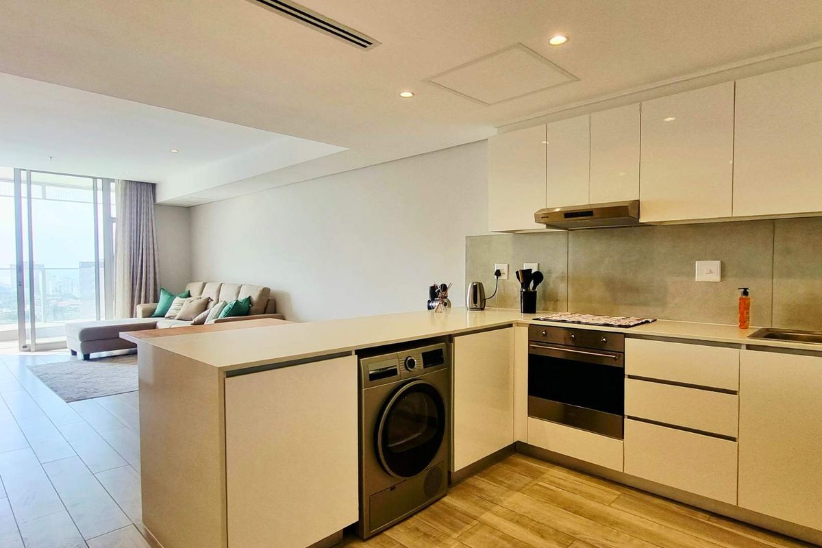 FULLY FURNISHED 10TH-FLOOR APARTMENT TO RENT AT OCEANS UMHLANGA - Photo 4