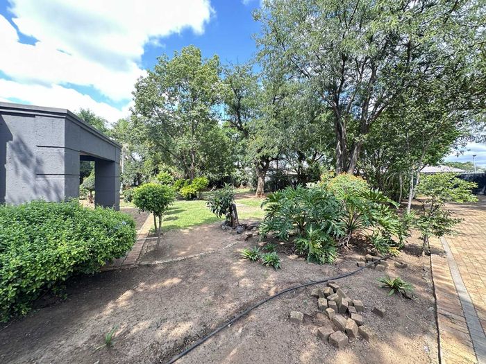 Property #2390925, House For Sale in Heatherdale