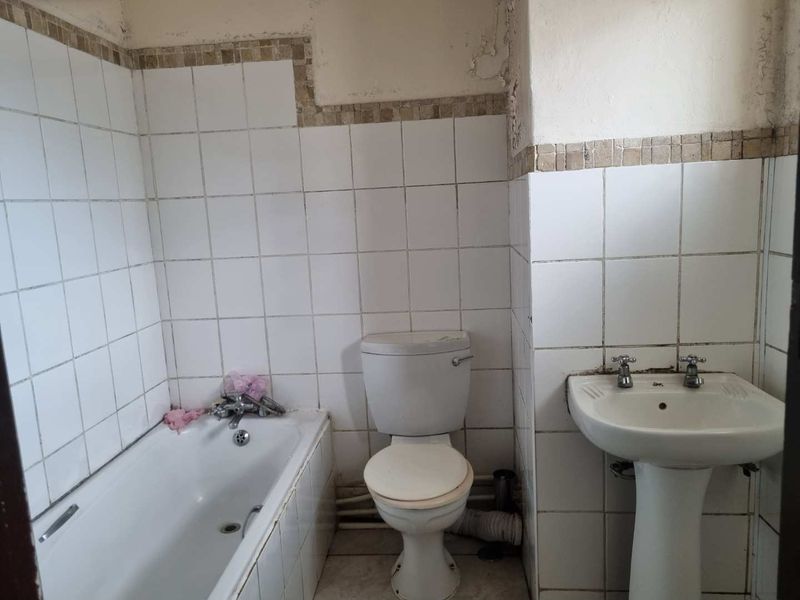 Well Positioned, Charming Apartment For  A  Small Family or Students - Photo 5