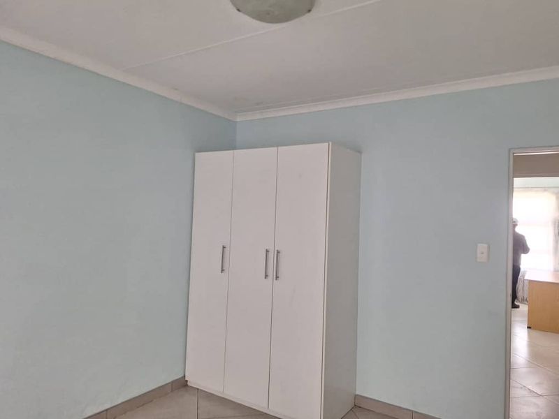 Townhouse for sale,Windhoek central - Photo 6