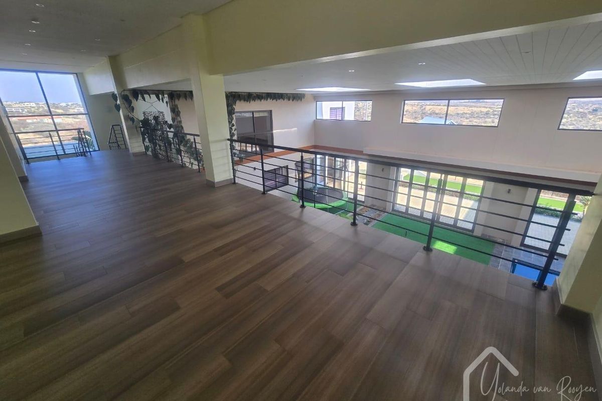 !!️UNMATCHED ELEGANCE UNDER ONE ROOF!!️ - Photo 5