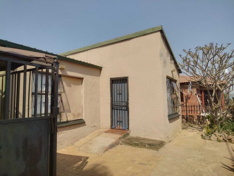 2 bedrooms house for sale in Soshanguve TT - Photo 2