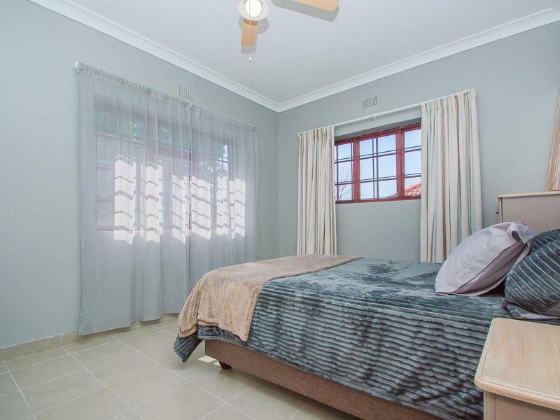 Newly Renovated Interior with All the Space of Yesteryear and Flatlet - Photo 10