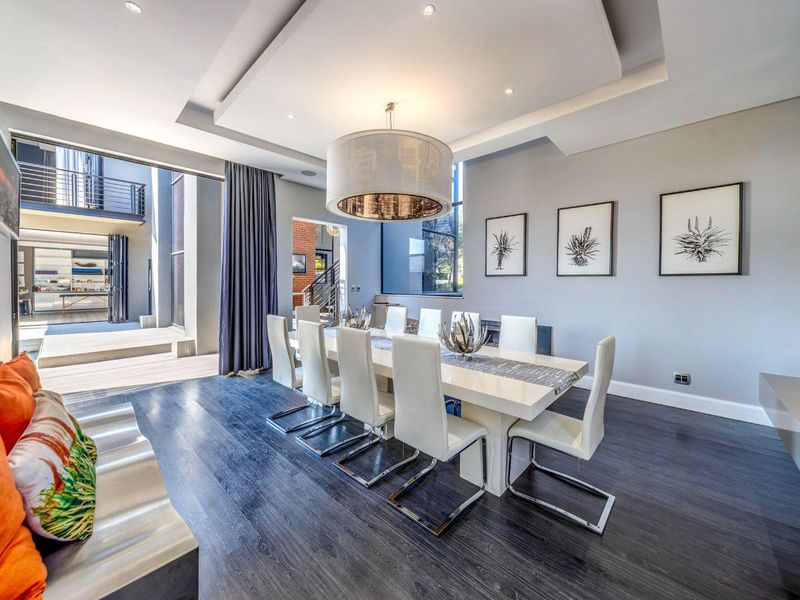 Living in a Sophisticated Sanctuary - Photo 7