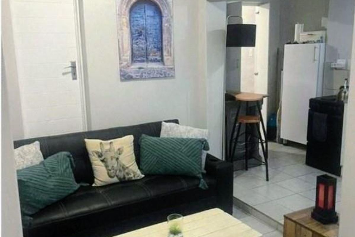 Charming 1 Bedroom Garden Cottage To Let - Photo 2