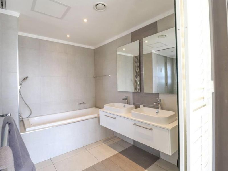 A FULLY FURNISHED HOTEL APARTMENT - Photo 8