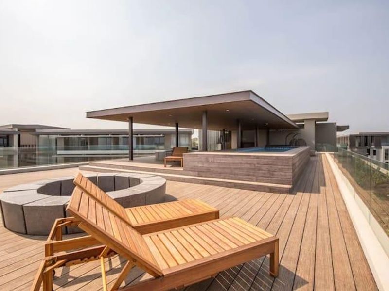 Luxury Coastal Living in the Heart of Umdloti - Photo 2