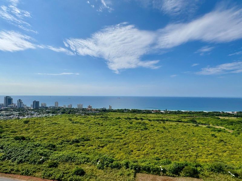This brand-new, never-before-lived-in apartment offers a refined coastal lifestyle with breathtaking panoramic sea views and sleek, modern finishes throughout - Photo 1