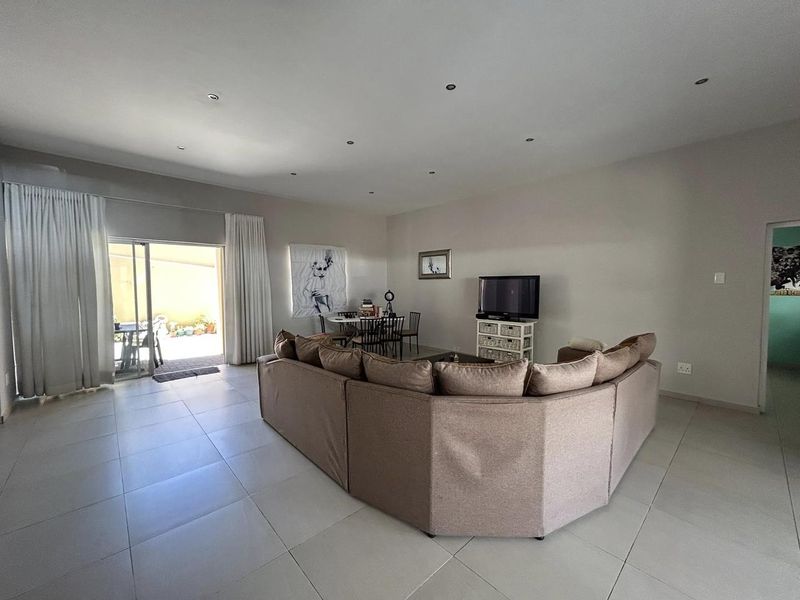 Welcome to a beautifully designed family home in the heart of Elisenheim Estate - Photo 4