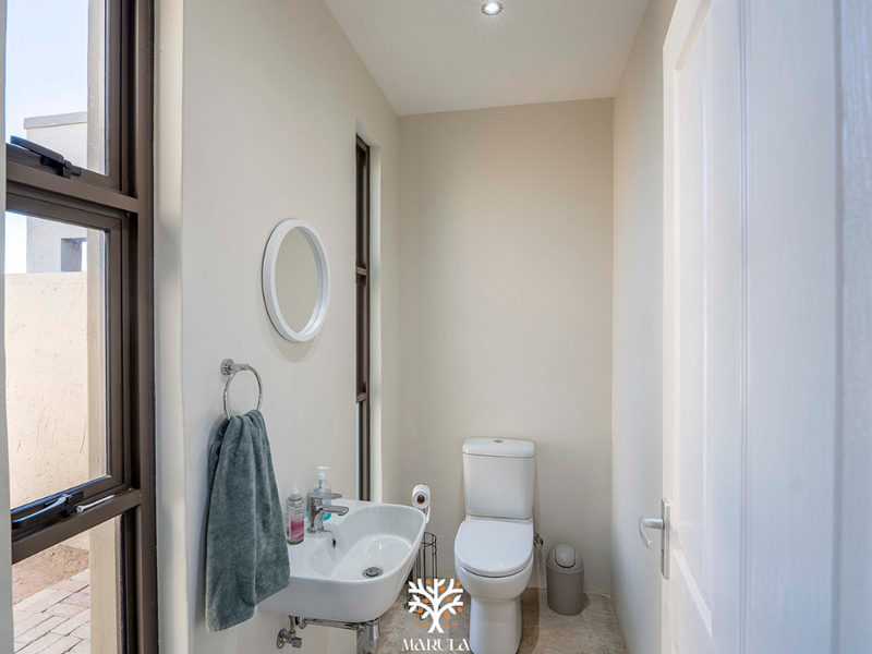Family Home For Sale | Omeya Golf Estate | N$6 200 000 - Photo 7
