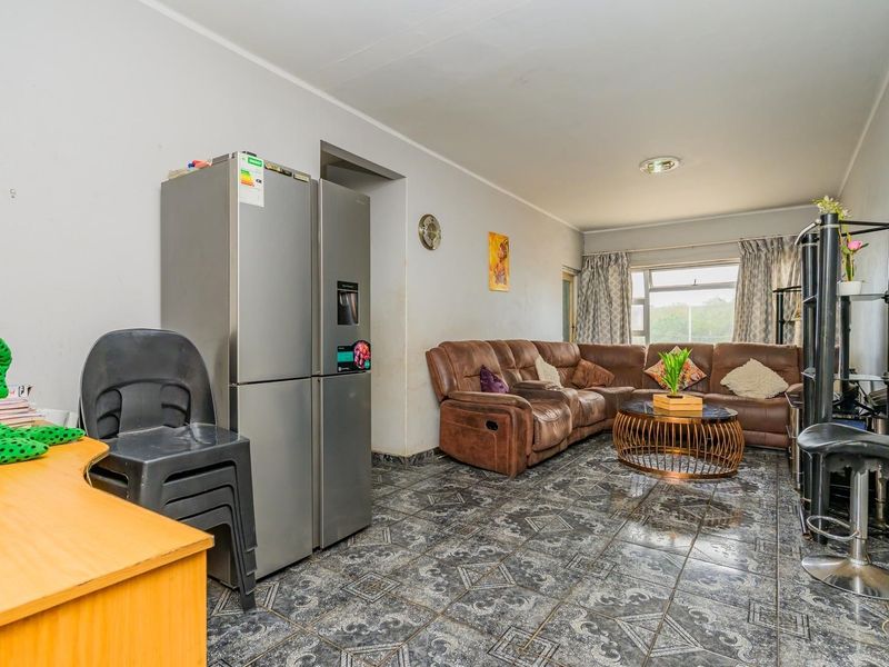 Perfect Starter Home in a Quiet Cul-de-Sac - Photo 6